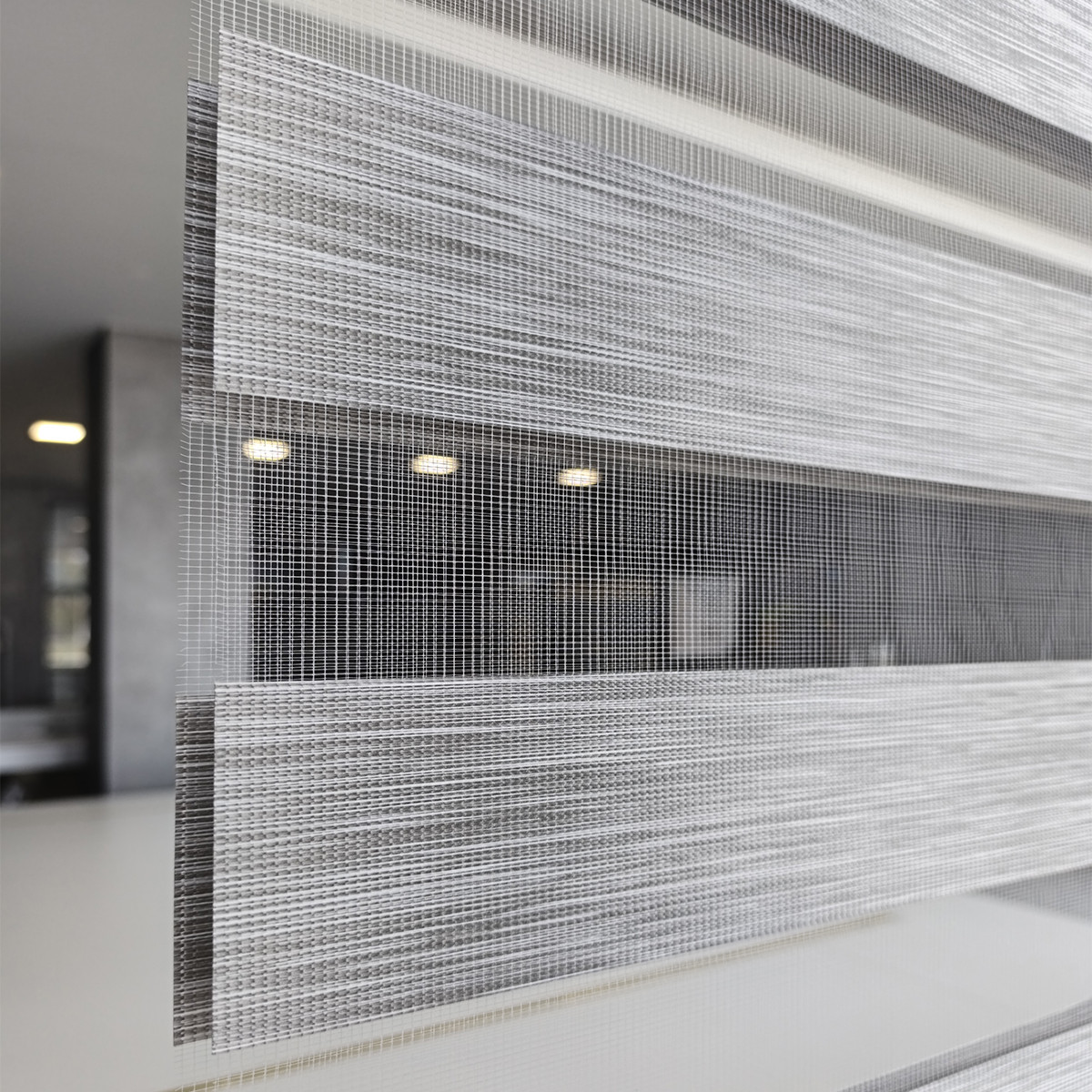 Διπλό ρόλερ Zebra 87-V4 Γκρι-Ασημί ZA33 Διπλό ρόλερ Zebra 87-V4 Γκρι-Ασημί ZA33